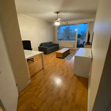 2bhk Olari, 公寓 *